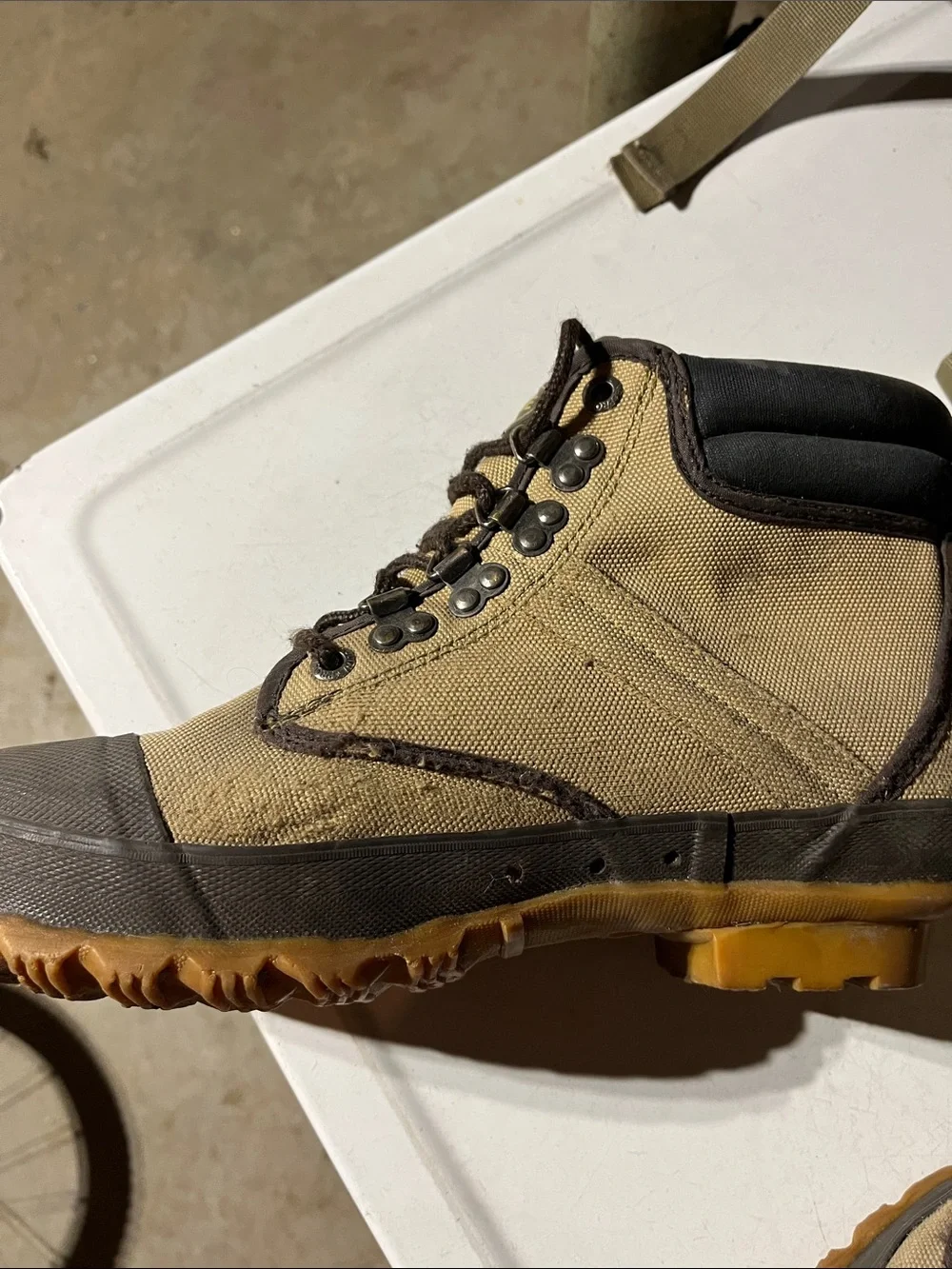 Fishing wader boots